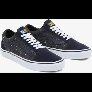 🌙 The Sailor Moon x Vans women’s Old Skool ‘Pretty Guardian Parisian Night 🌙